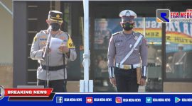 Caption: pimpin apel pasukan, Kapolres Sampang AKBP Abdul Hafidz (kiri) saat bacakan sambutan Kapolda Jatim.