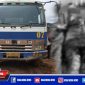 Caption: truk yang mengakibatkan pekerja tambang tewas akibat terlindas.