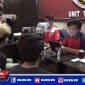 Caption: tiga pemuda pelaku curanmor saat menjalani proses penyidikan di ruang Unit Tipidum Satreskrim Polres Bangkalan.