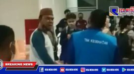 Caption: diduga oknum pejabat Gorontalo (peci cokelat) menolak di swab antigen saat di Bandara Djalaluddin.