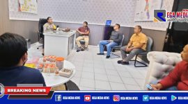 Caption: Kapolsek Pabean Cantikan saat anev bersama anggota Unit Reskrim.