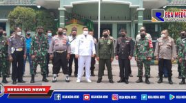 Caption: pose bersama anggota Polsek Krembangan bersama anggota Koramil Krembangan.
