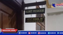 Caption: didepan ruang Kanit Reskrim Polsek Simokerto.