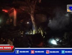 Toko Onderdil Motor di Sampang Terbakar