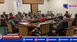 Caption: saat berlangsungnya audiensi aktivis dengan DPRD dan sejumlah Kepala OPD.