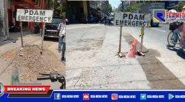 Caption: tampak bekas tanah galian proyek penggalian pipa PDAM berserakan.
