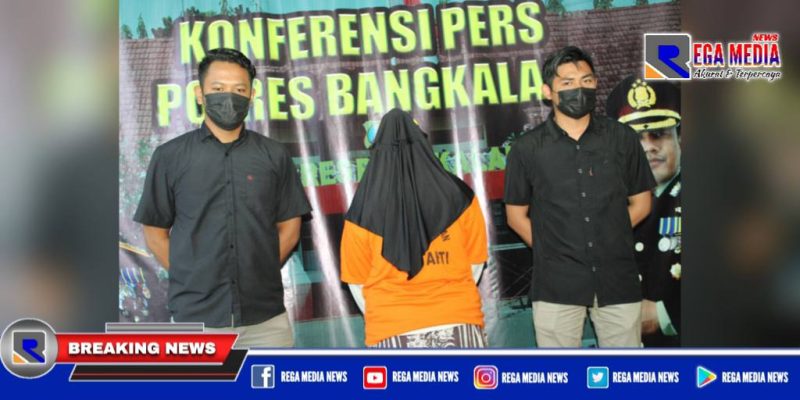 Caption: konferensi pers, tersangka inisial GM saat diamankan di Mapolres Bangkalan.