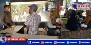 Sat Binmas Polres Sampang Berikan Himbauan di Wisata Pantai Camplong