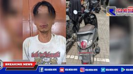 Caption: tersangka curanmor (inisial HHS) dan barang buktinya diamankan di Mapolsek Tambaksari.