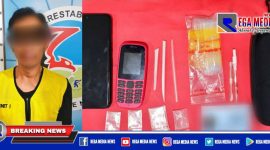 Caption: tersangka inisial (DW) dan barang buktinya saat diamankan di Mapolrestabes Surabaya.