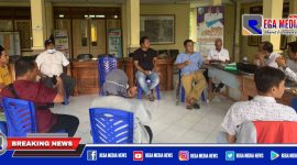 Caption: DPMD Sampang saat melakukan Monev BUMDes di Desa Tobai Barat Kecamatan Sokobanah.