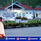 Caption: Pemerhati Kebijakan Aceh Selatan, Teuku Sukandi (kiri).