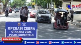Caption: saat berlangsungnya Operasi Zebra Otanaha didepan Mapolda Gorontalo.