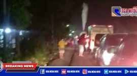 Caption: screenshot video viral truk tangki gas Elpiji yang bocor di Blega, Bangkalan.