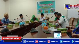 Caption: atlit peraih medali Peparnas XVI 2021 di Papua, disambut Ketua DPRD Sampang.