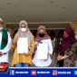 Caption: dua wanita (baju kuning & putih) joget TikTok di masjid minta maaf.