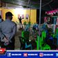 Caption: luar gedung badminton tampak sepi usai dibubarkan polisi.