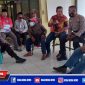 Caption: sejumlah nelayan saat berada di Mako Satpolair Polres Bangkalan.