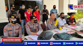 Caption: konferensi pers, Polres Subulussalam ungkap kasus perampokan, tunjukkan dua pelaku dan barang bukti.
