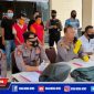 Caption: konferensi pers, Polres Subulussalam ungkap kasus perampokan, tunjukkan dua pelaku dan barang bukti.