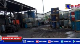 Caption: gudang pengelolaan minyak jelantah di Osowilangon, Surabaya.