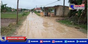 Warga Keluhkan Jalan Desa Tambaan Sampang