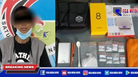 Caption: tersangka inisial SJ dan barang buktinya diamankan di Mapolrestabes Surabaya.