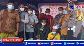 Caption: sejumlah penyandang disabilitas di Sampang usai vaksinasi.