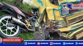 Caption: dua kendaraan yang terlibat laka lantas di Jl. Raya Maqboel, Sampang.