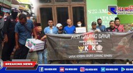 Caption: anggota KPK Sampang saat dan usai penggalangan dana bantu korban erupsi semeru.
