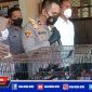 Caption: Polres Pelabuhan Tanjung Perak ungkap kasus penyelundupan burung dilindungi.