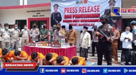 Caption: konferensi pers, Polres Bangkalan musnahkan barang bukti kasus narkoba dan kriminal.