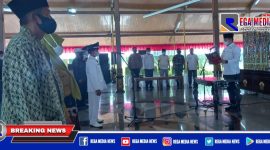Caption: Bupati Bangkalan saat melantik PAW Kepala Desa Blega Oloh.