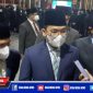 Caption: Bupati Bangkalan (R. Abd. Latif Amin Imron) saat diwawancara awak media.