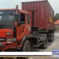 Caption: truk trailer yang terlibat kecelakaan di amankan di Mako Satlantas Polres Sampang.