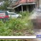 Caption: tampak kondisi mayat tergeletak dan  membusuk didalam rumah kosong di wilayah Labang, Bangkalan.