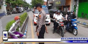 Polisi Pergoki Manusia Silver di Sampang