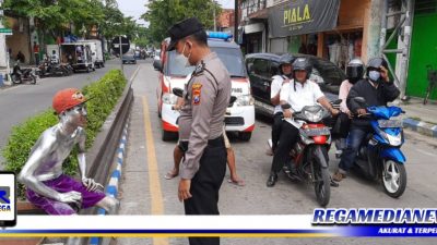 Polisi Pergoki Manusia Silver di Sampang