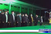 Caption: Ketua ASKAB PSSI Kabupaten Gorontalo (Nelson Pomalingo) saat melantik pengurus barunya.