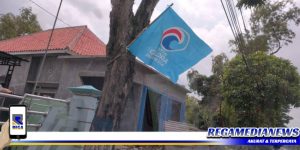 Bendera Partai di Sepanjang Jalan Kota Sampang Dibiarkan