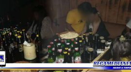 Caption: tampak puluhan botol miras dan sejumlah LC menemani pengunjung Cafe Scorpion, Surabaya.