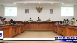 Caption: press rilis refleksi tiga tahun kepemimpinan Bupati Sampang (H. Slamet Junaidi) dan Wabup Sampang (H. Abdullah Hidayat).