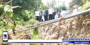 Tebing Jalan Desa Daleman Bangkalan Amblas