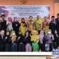 Caption: foto bersama HPMM Korwil Papua dengan para tokoh Enrekang,  saat pelantikan HPMM Korwil Papua Periode 2022-2023. 