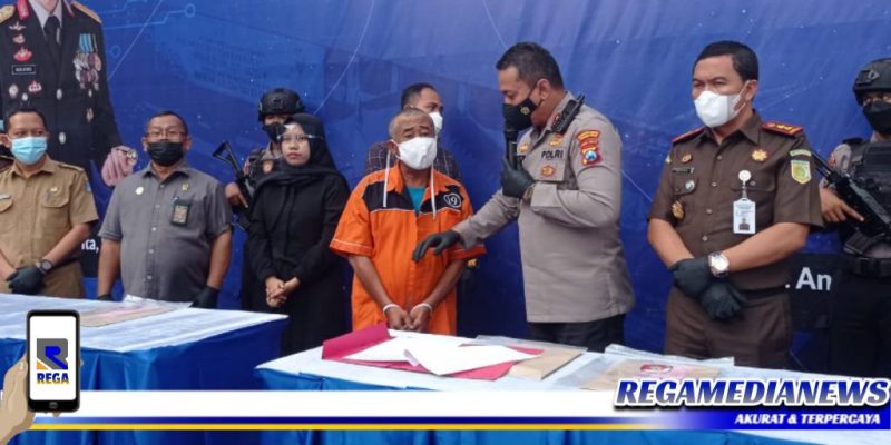 Caption: konferensi pers, Polres Pelabuhan Tanjung Perak ungkap kasus mafia tanah.