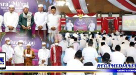 Caption: suasana saat berlangsungnya peringatan isra' mikraj di Pendopo Trunojoyo Sampang. (Doc: Prokopim Pemkab Sampang).