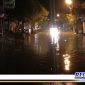 Caption: tampak banjir sudah menggenangi ruas jalan raya Sampang kota.