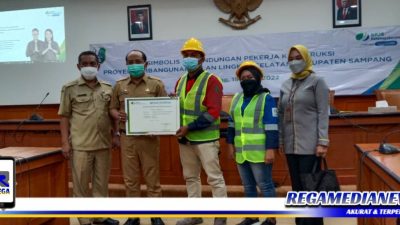 BPJS Ketenagakerjaan Cabang Madura Serahkan Simbolis Perlindungan Pekerja Konstruksi Proyek JLS