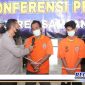 Caption: konferensi pers, Kapolres Sampang (AKBP Arman) interogasi langsung tersangka kasus narkoba.