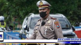 Caption: Kasat Lantas Polres Pelabuhan Tanjung Perak Surabaya (AKP Eko Adi Wibowo).